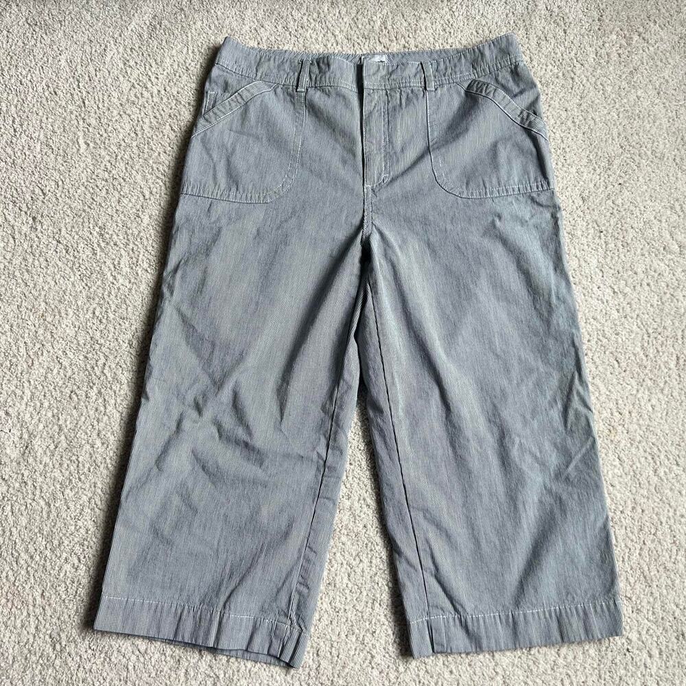 Chicos blue and white pinstripe capris